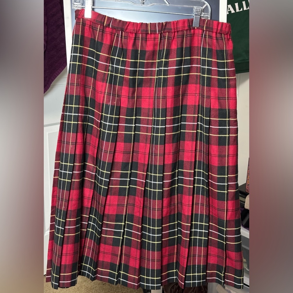 VINTAGE FLORENCE WALSH RED PLAID PLEATED MIDI KILT SKIRT,